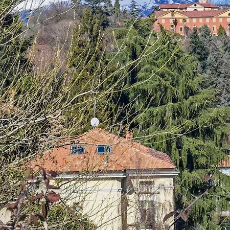 Mansardina A 5 Minuti A Piedi Dal Centro Citta Di Apartment Biella